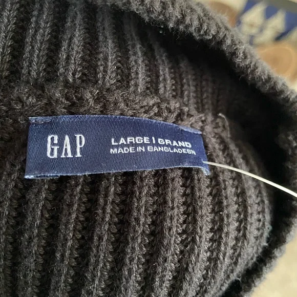 Gap - Picture 4 of 4